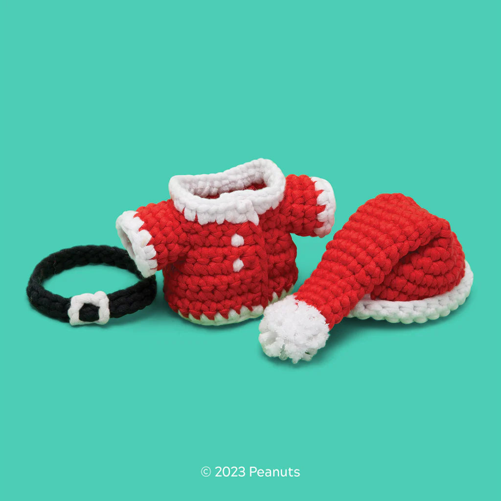 Tiny Snoopy Santa Outfit Accessory Kit